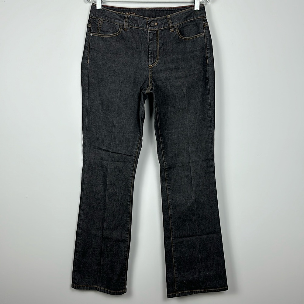 TALBOTS CURVY BOOT CUT JEANS size 6/28